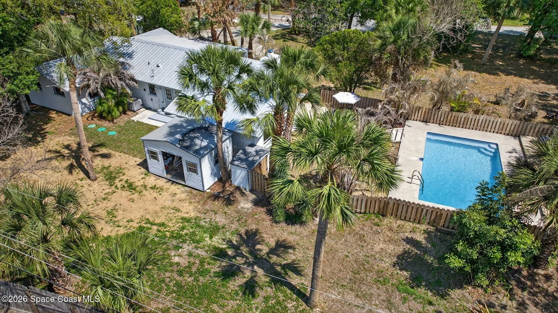 Photo of 7486 Livingstone Lane