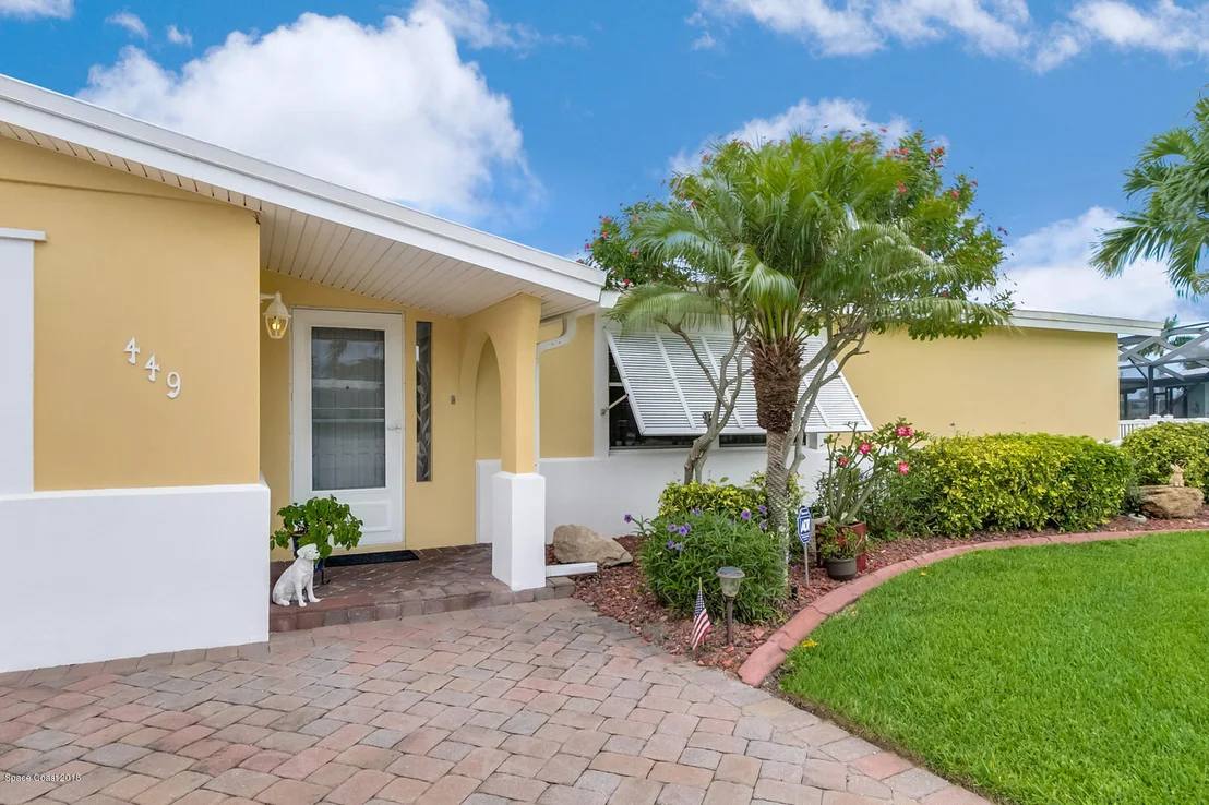 Photo of 449 Thrush Drive