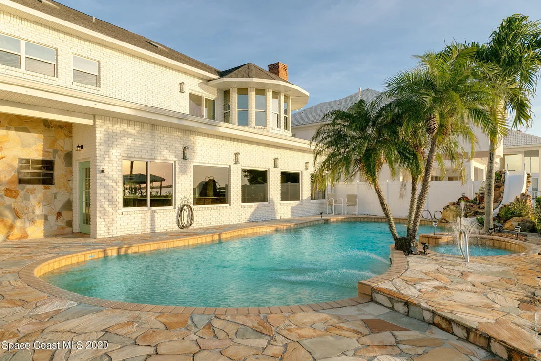Photo of 466 Lanternback Island Drive