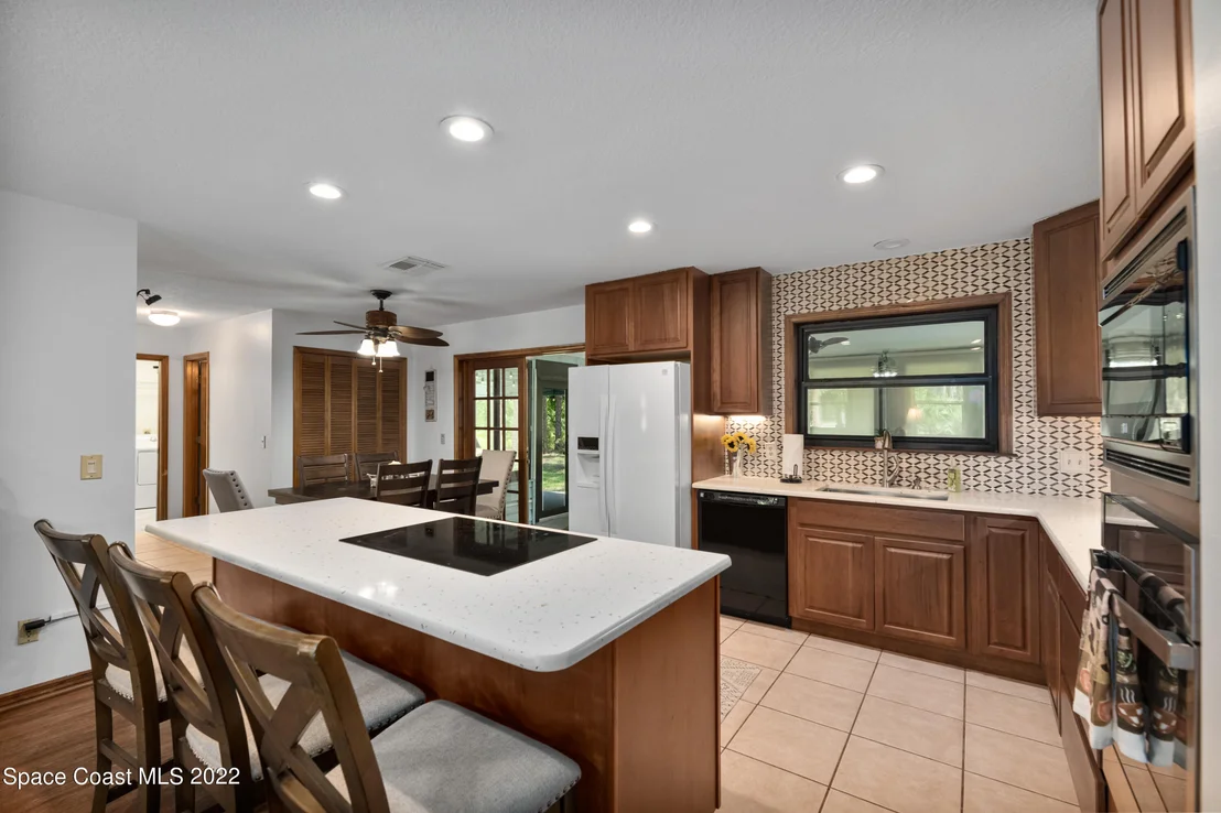 Photo of 3925 Milwaukee Avenue