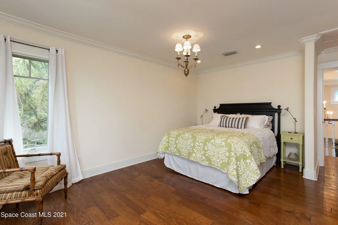Photo of 857 Indian River Drive