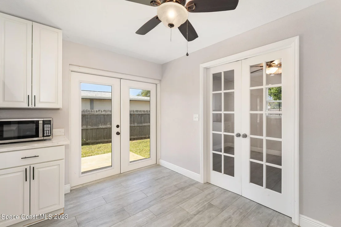 Photo of 947 Bluewater Drive