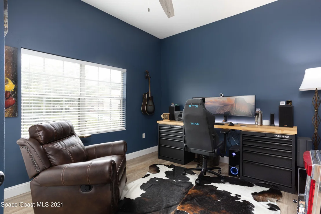 Photo of 2209 Royal Oaks Drive