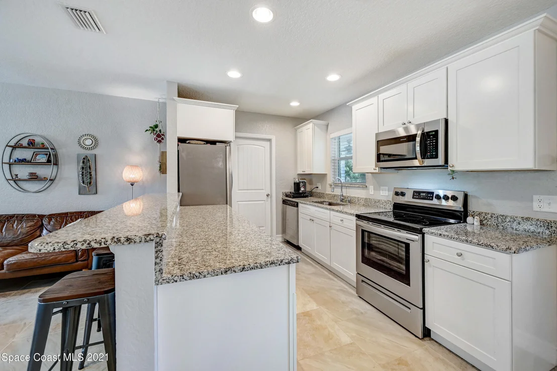 Photo of 827 Glenmore Circle