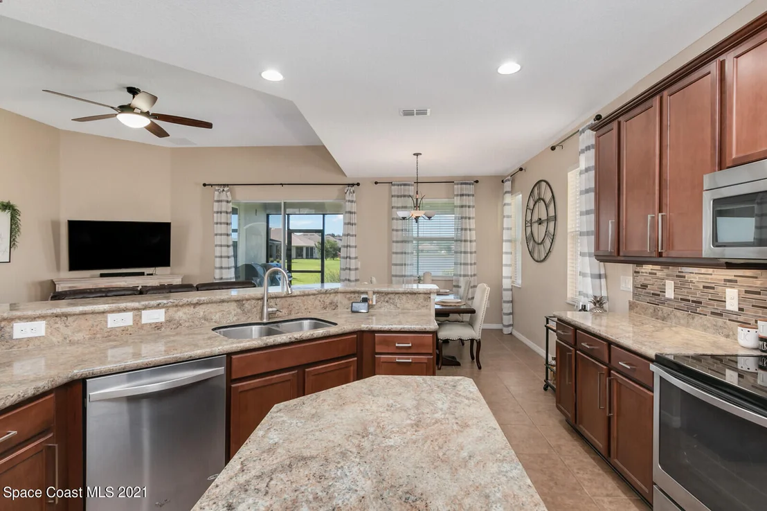 Photo of 2041 Bridgeport Circle