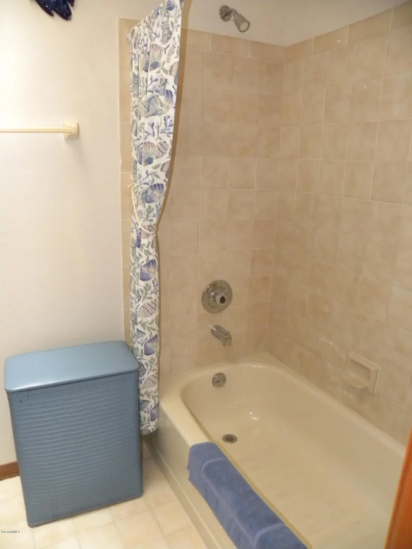 Photo of 855 Ridge Lake Drive