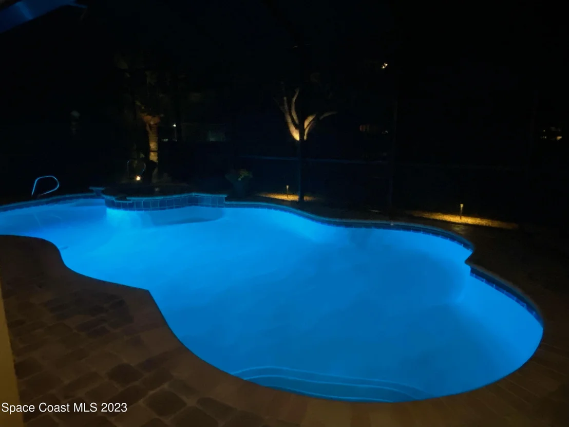 Photo of 321 Lake Victoria Circle