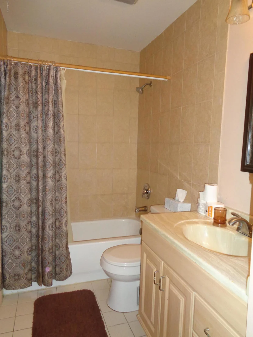 Photo of 1232 Dawn Street NE