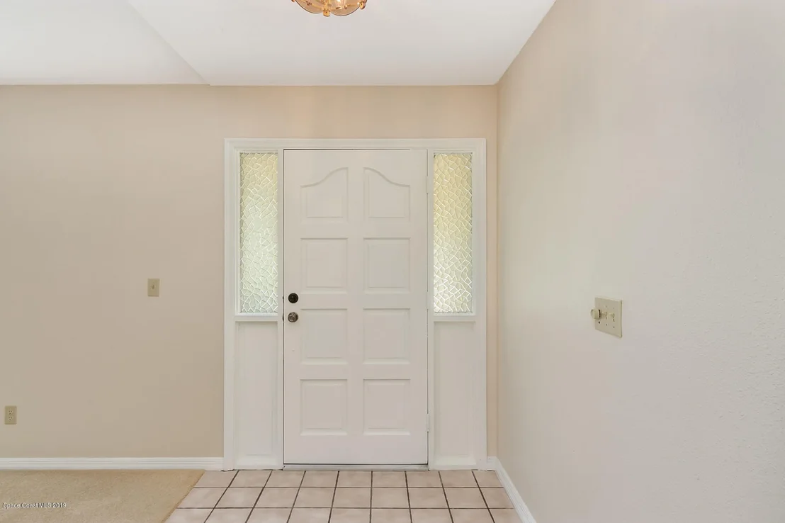 Photo of 2274 Woodlawn Circle