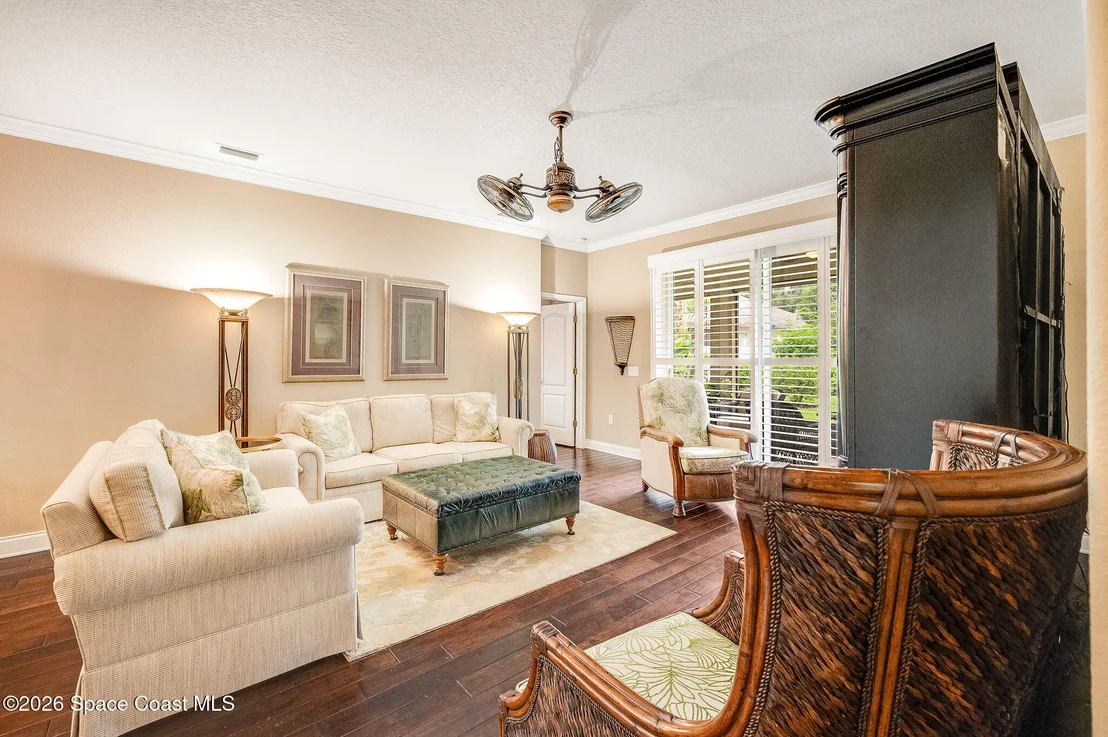 Photo of 522 Waterside Circle