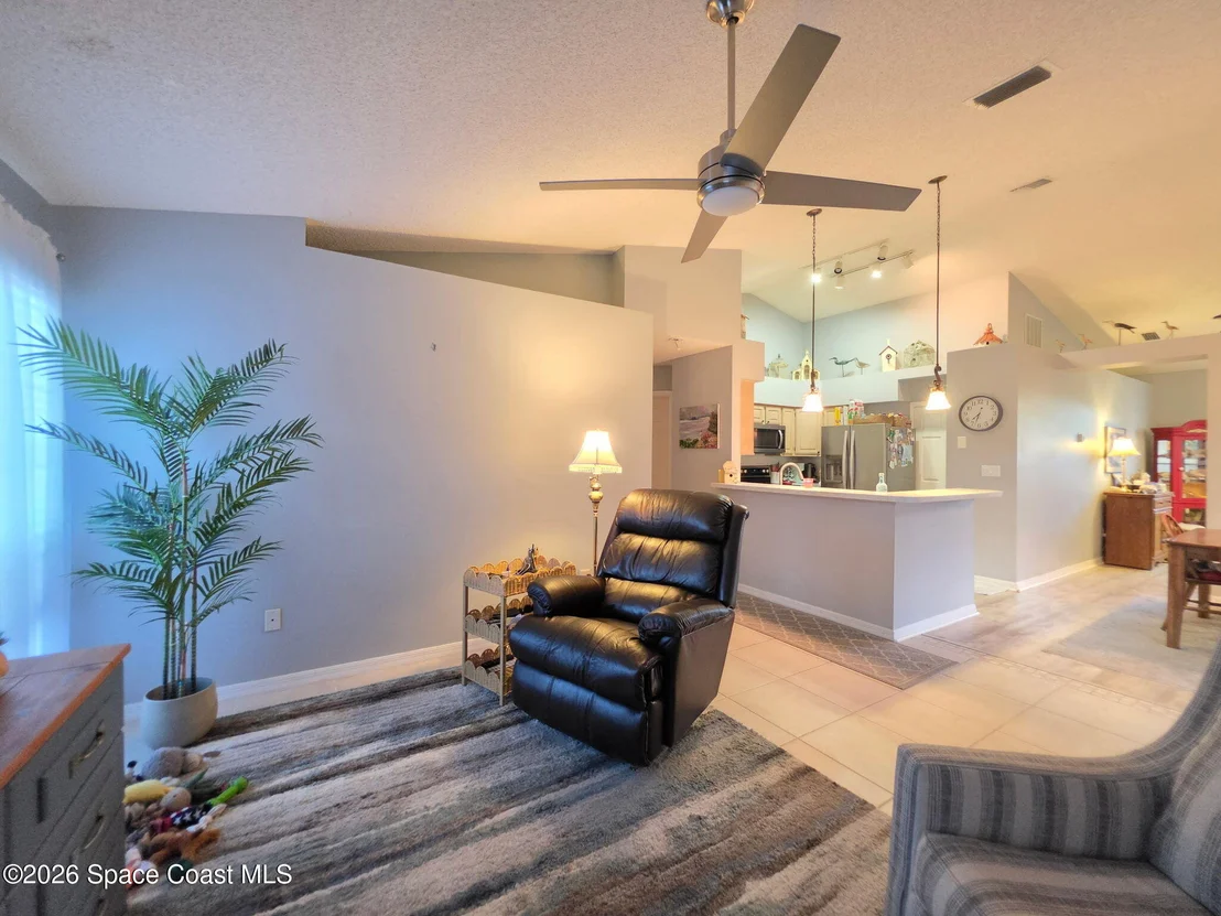 Photo of 2599 Senator Way
