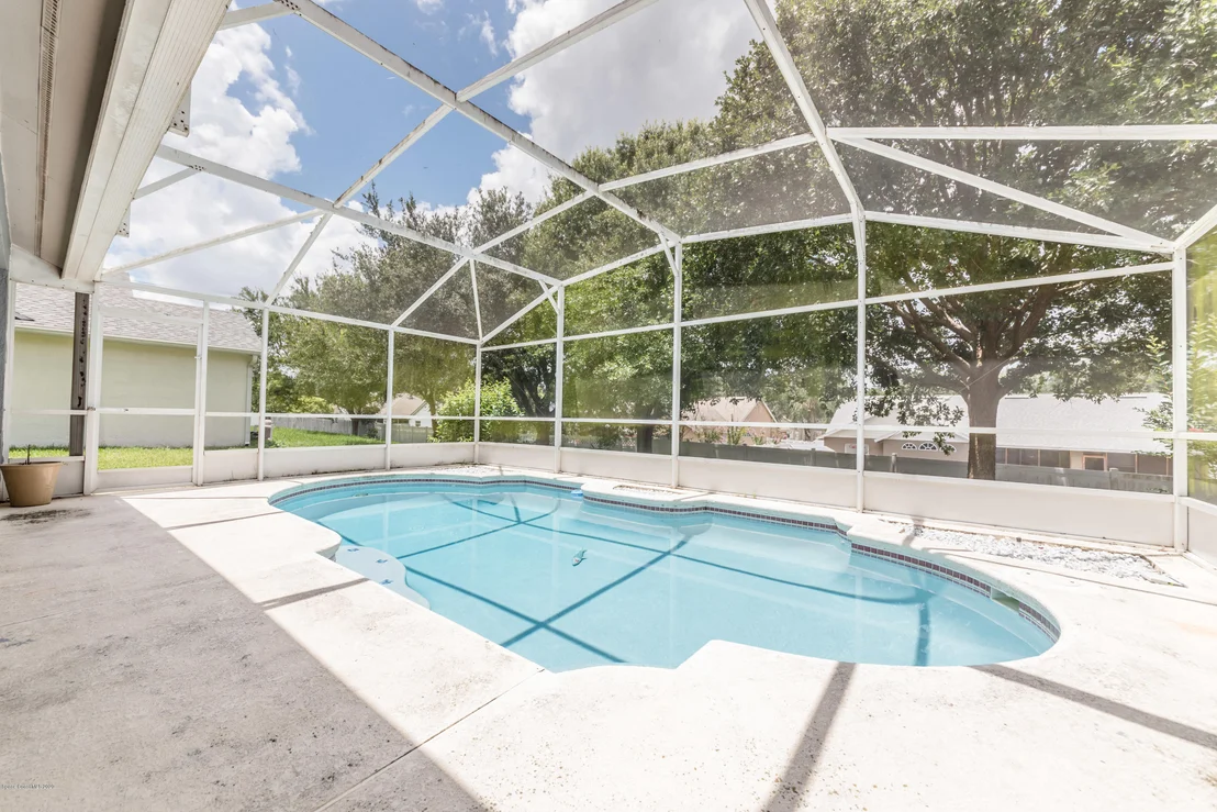 Photo of 876 High Pointe Circle
