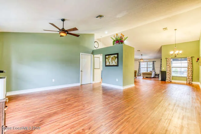 Photo of 142 Palm Circle