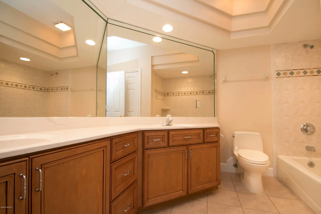 Photo of 282 Flanders Drive