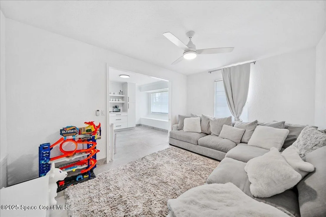 Photo of 489 Lanternback Island Drive