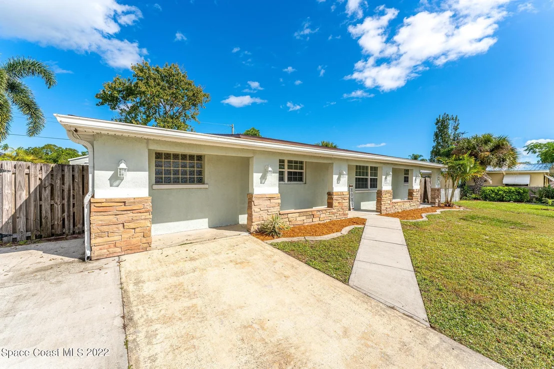 Photo of 2558 Sadler Lane