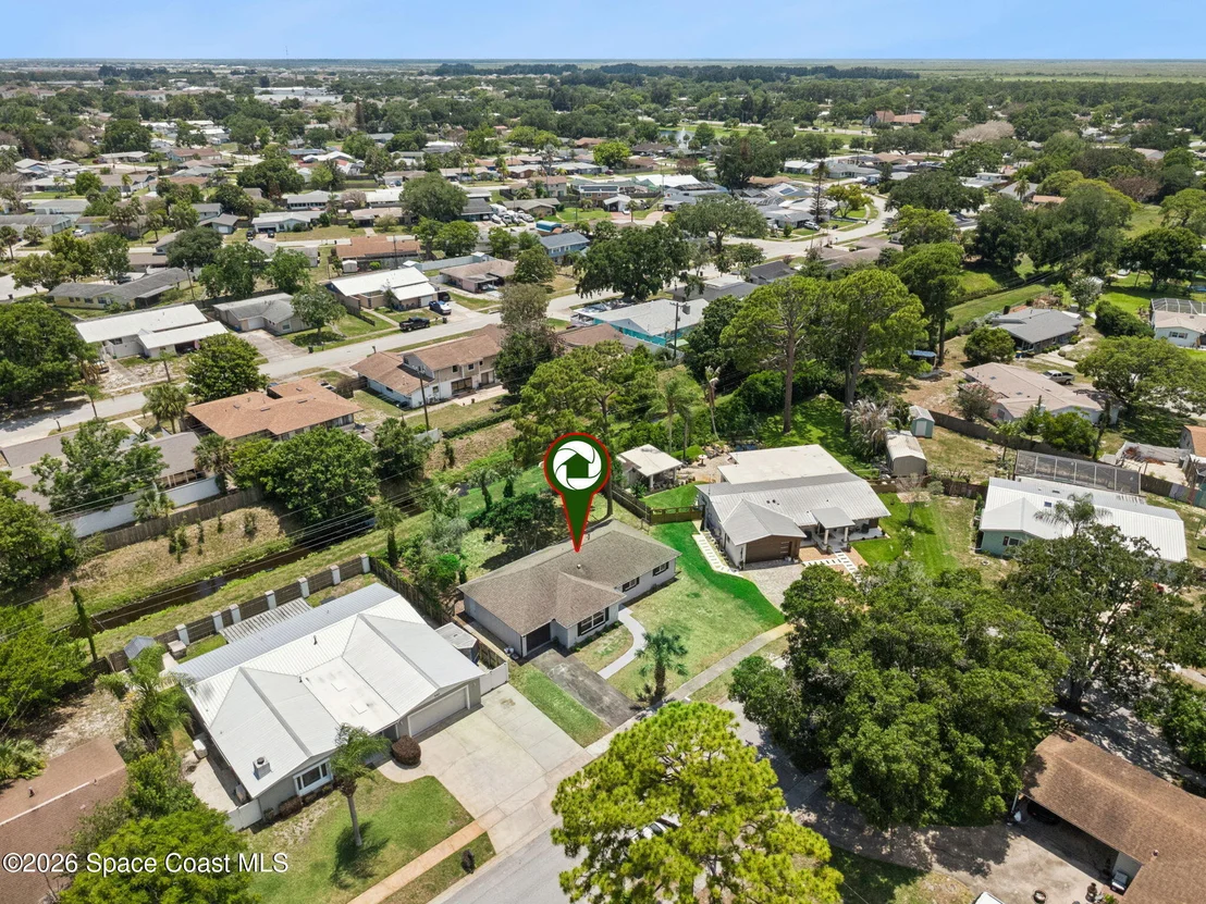 Photo of 949 Lexington Road