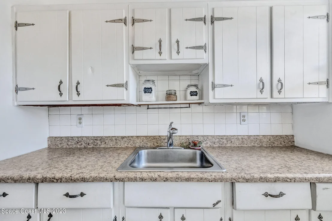 Photo of 2981 Kosuth Road NE