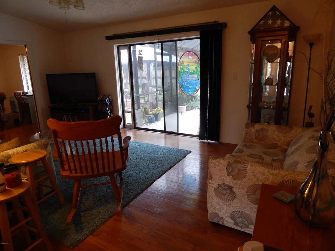 Photo of 7058 Bayfront Road