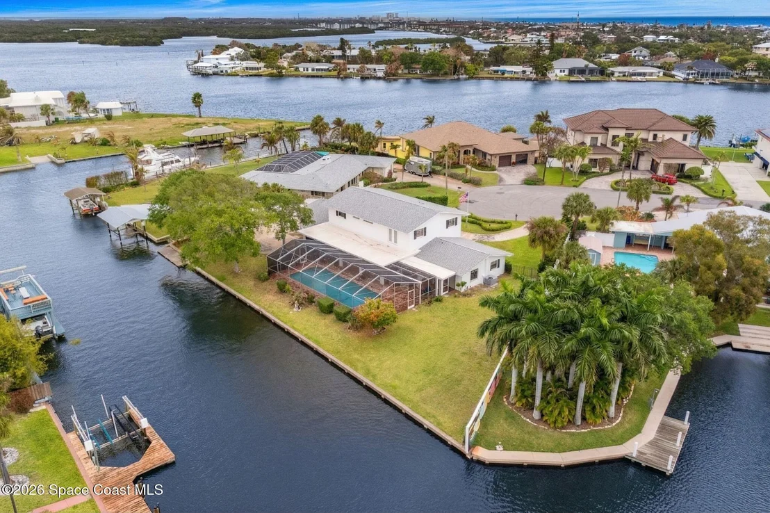 Photo of 1790 Bayshore Drive