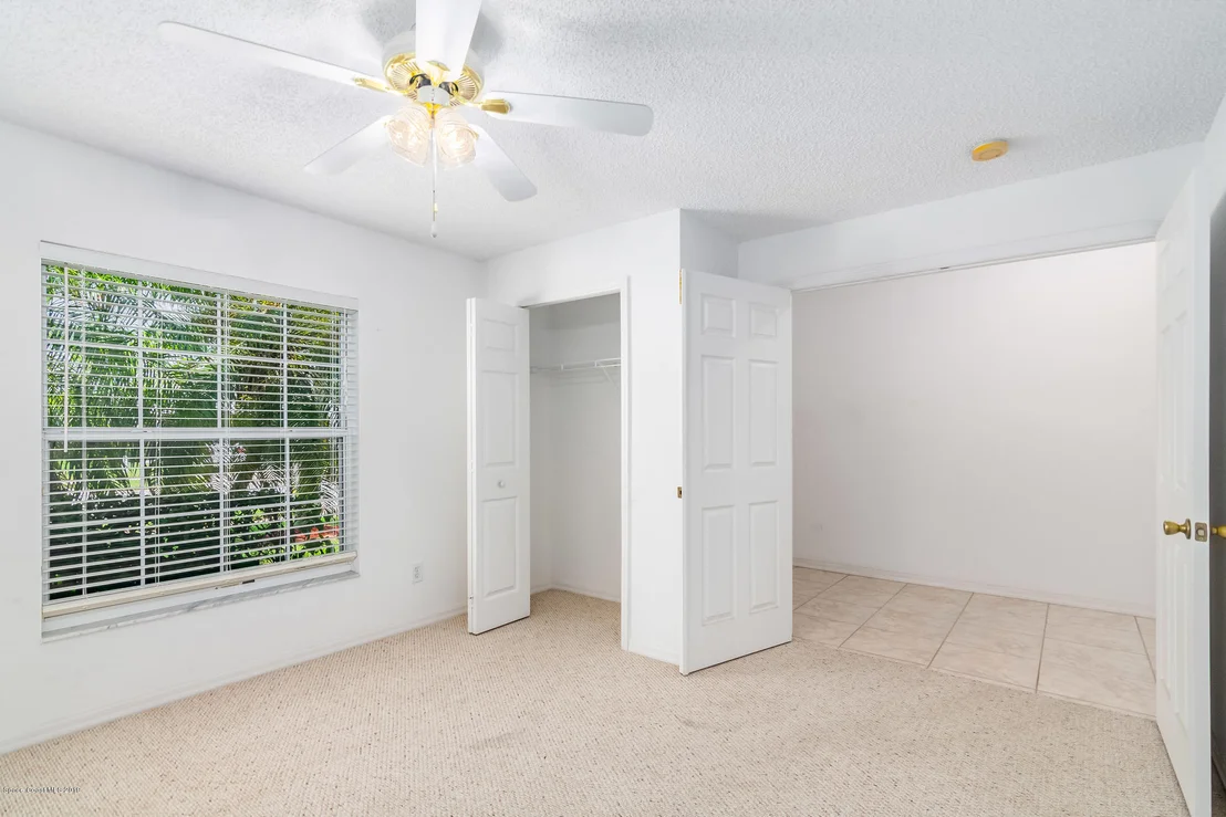 Photo of 972 Villa Drive