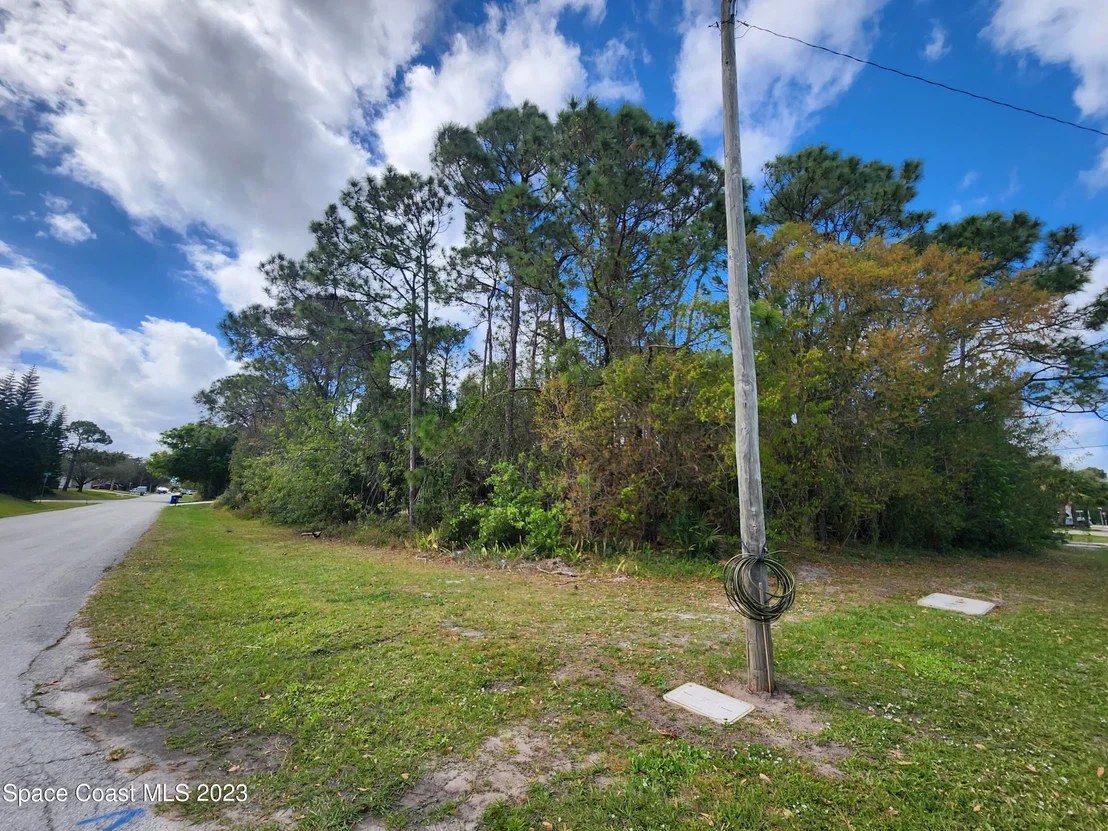 Photo of 302 Del Monte Road