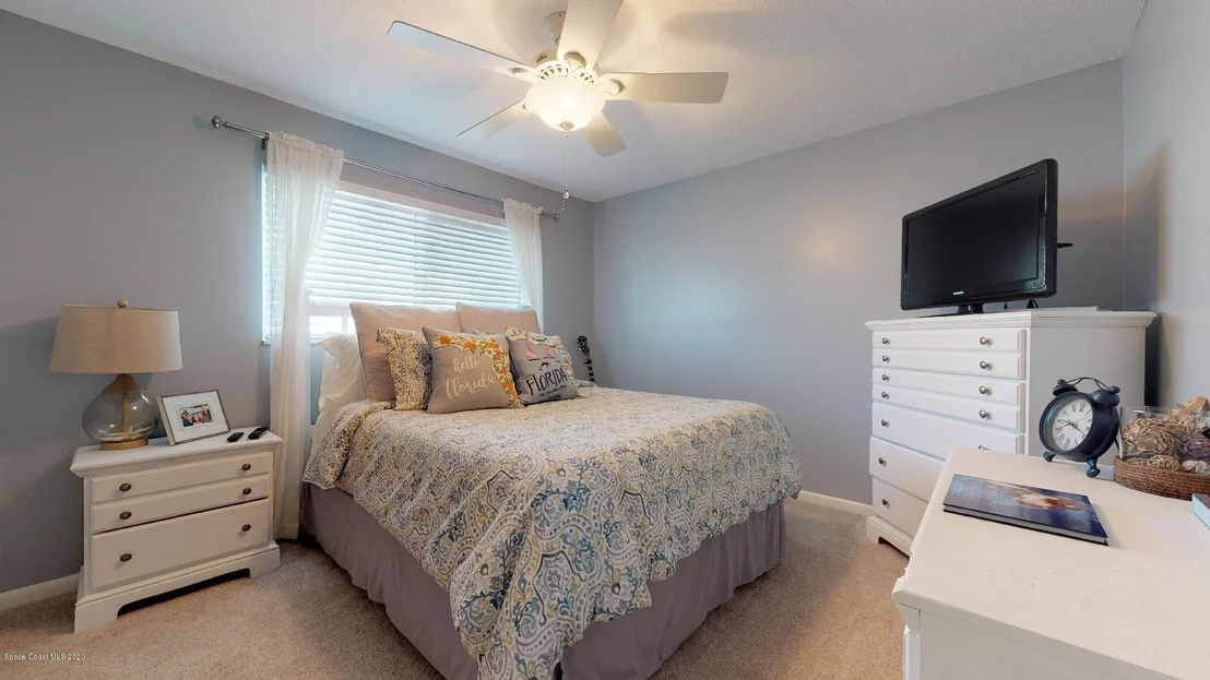 Photo of 420 Thrush Drive