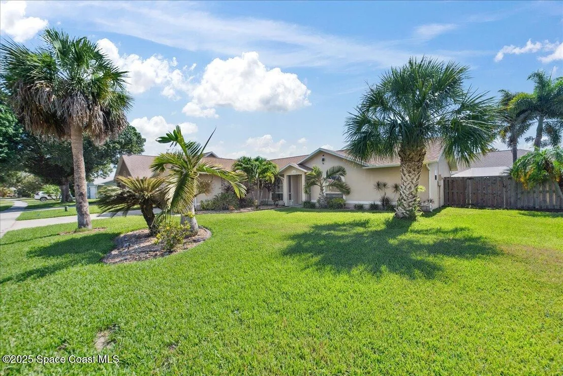 Photo of 1911 Crane Creek Boulevard