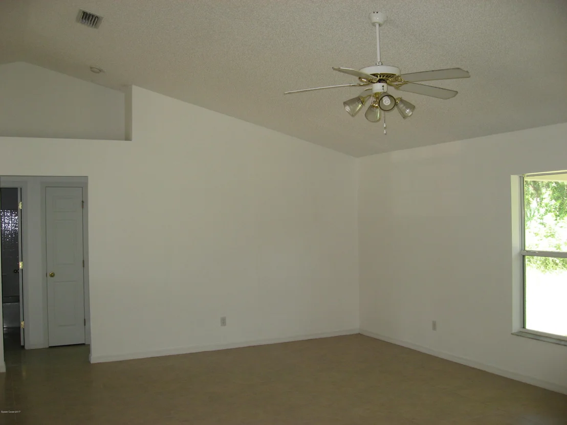 Photo of 1000 Kingfisher Way