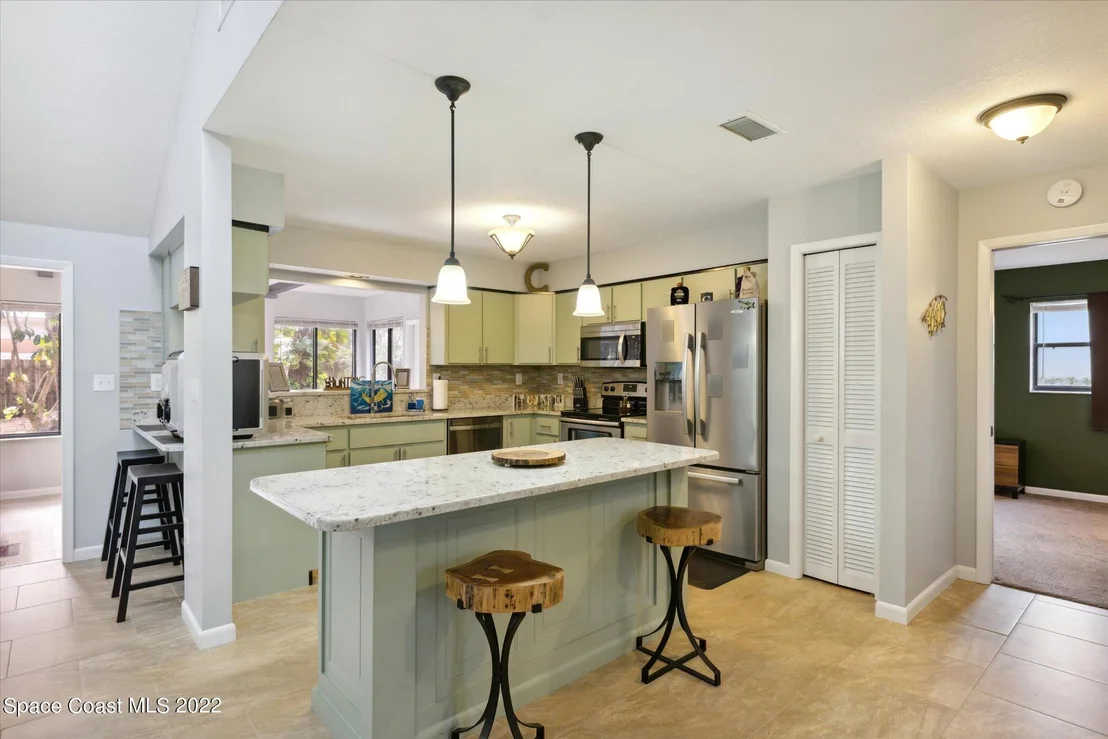 Photo of 5575 Graham Street