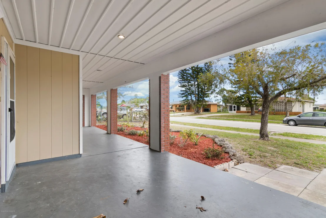 Photo of 847 Angle Street NE