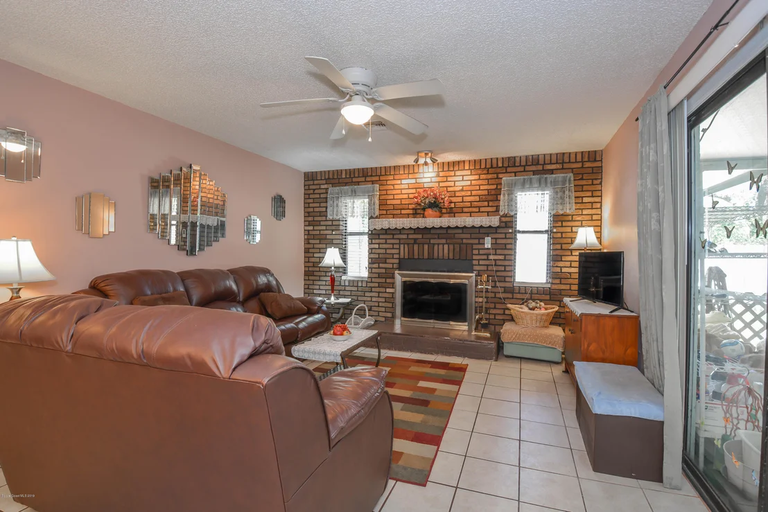 Photo of 7820 Sheridan Road