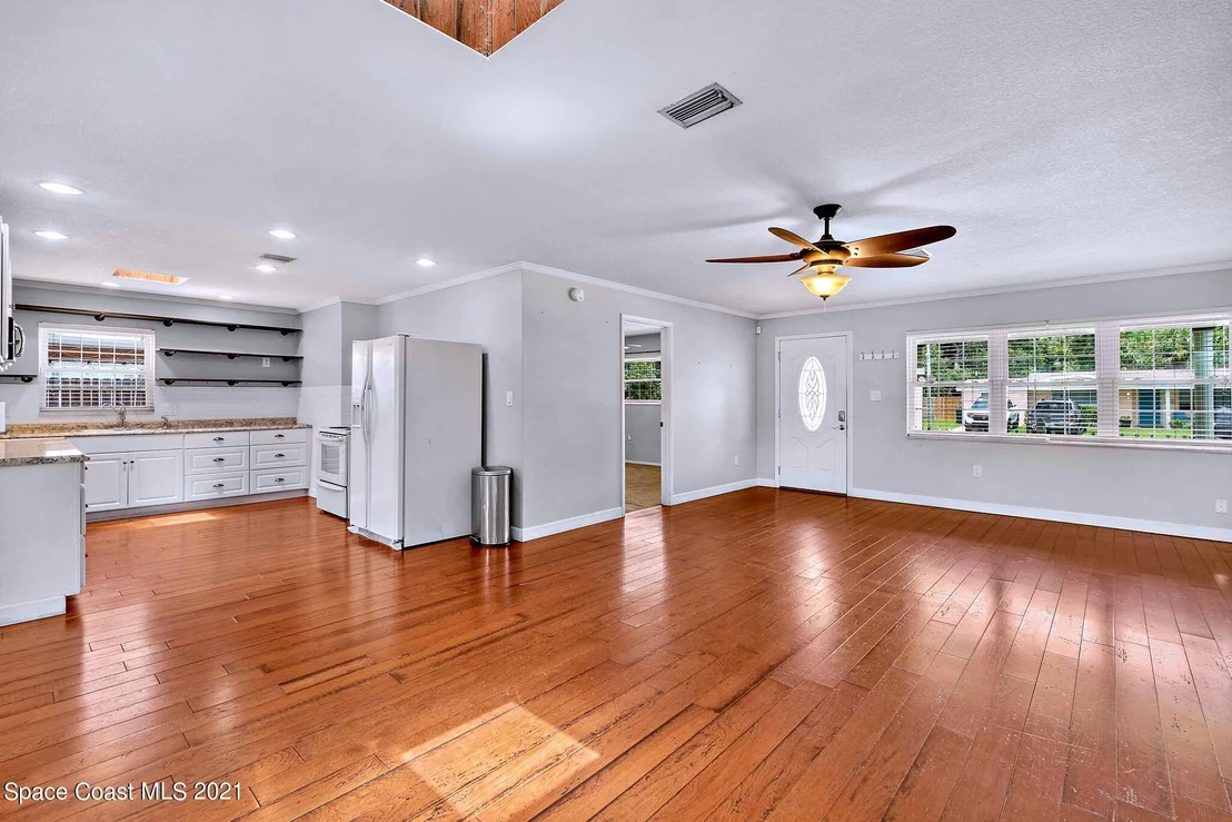 Photo of 2643 Lorna Drive