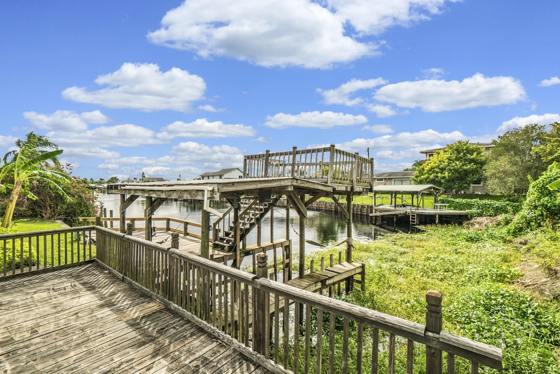 Photo of 818 Heron Road