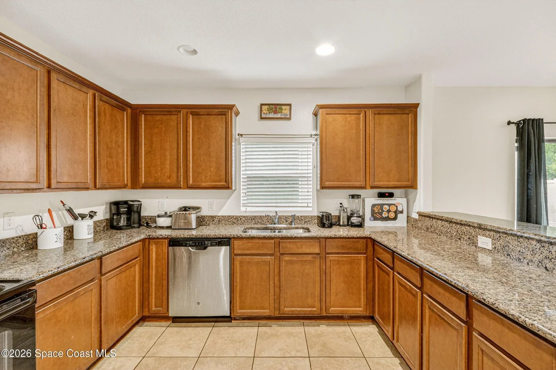 Photo of 547 Trymore Drive SE