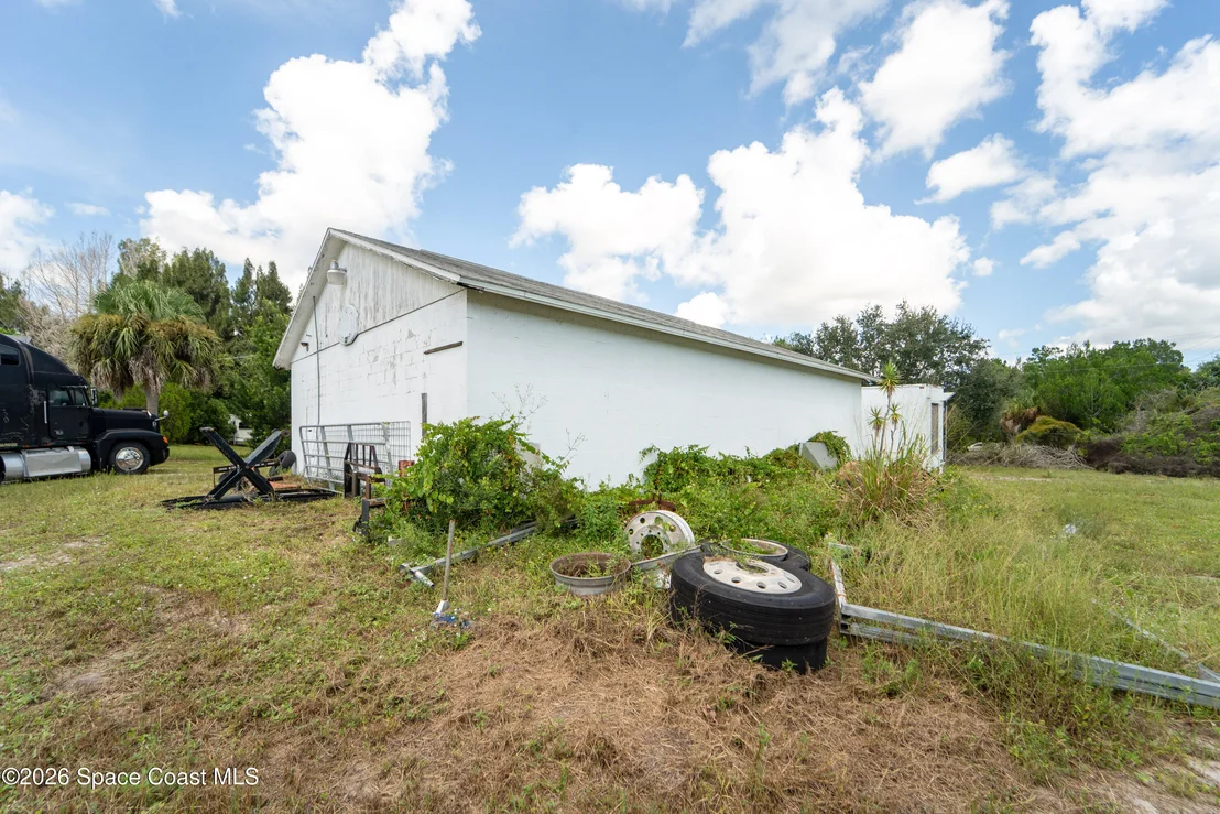 Photo of 6715 Whispering Pines Lane