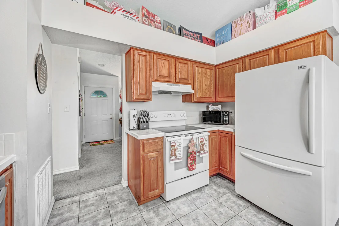 Photo of 5947 Cardiff Avenue