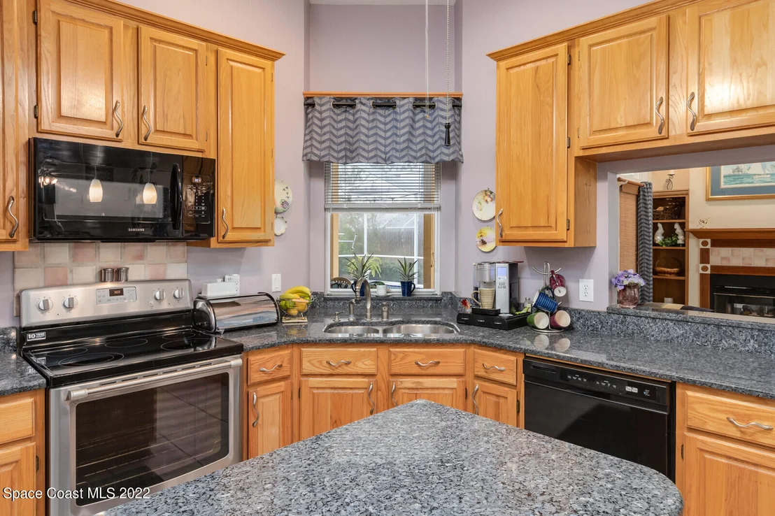 Photo of 925 Whisperoak Drive