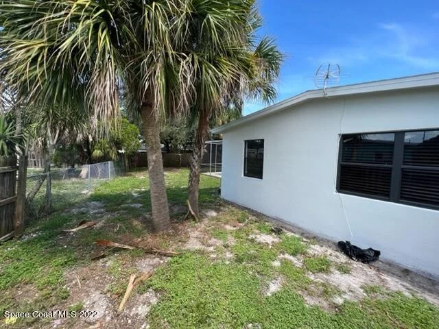 Photo of 865 Bianca Drive NE