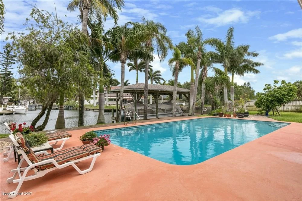 Photo of 11 W Point Drive