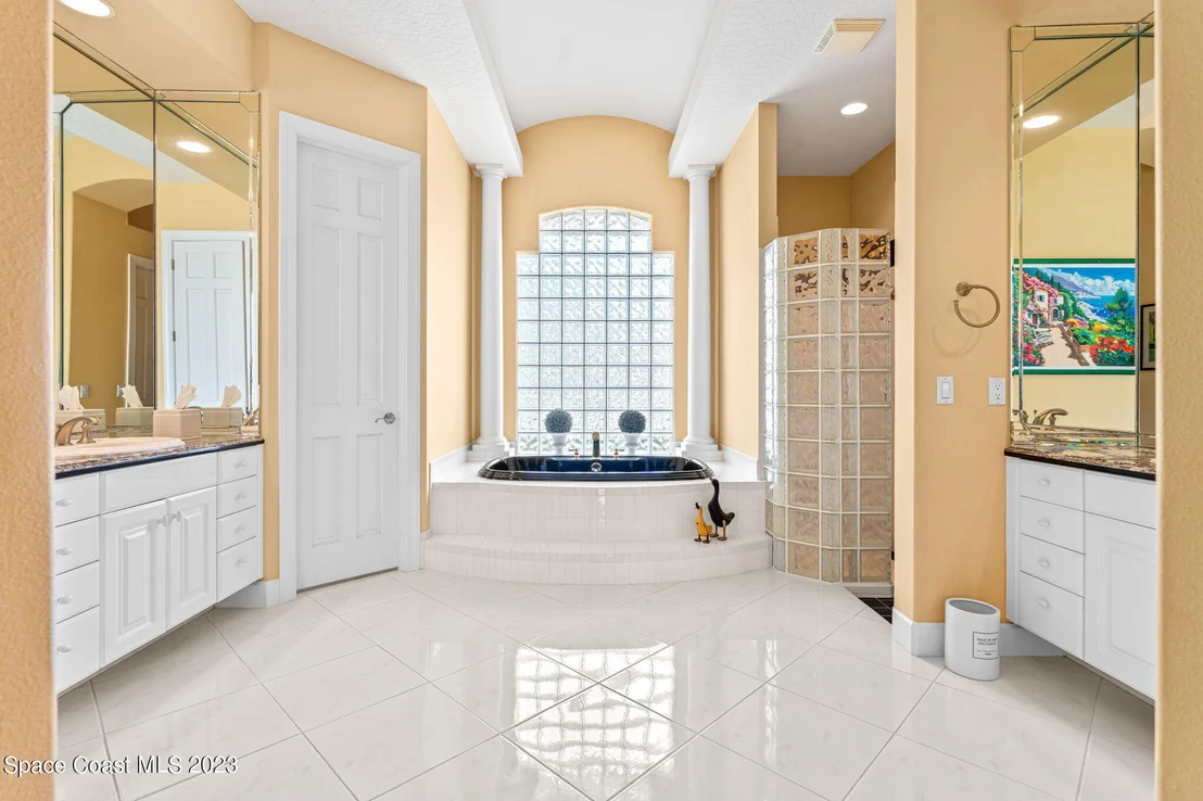 Photo of 325 Normandy Drive