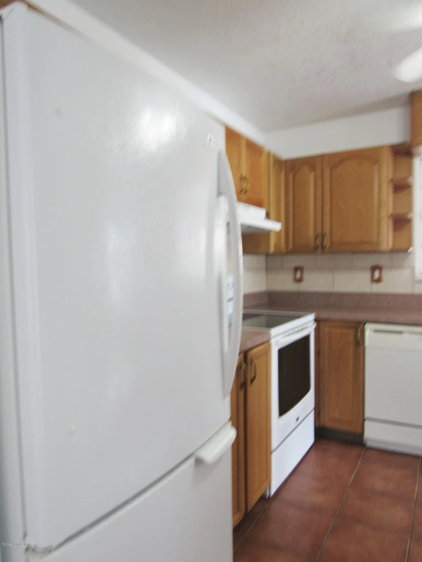 Photo of 969 NE Wateroak Drive