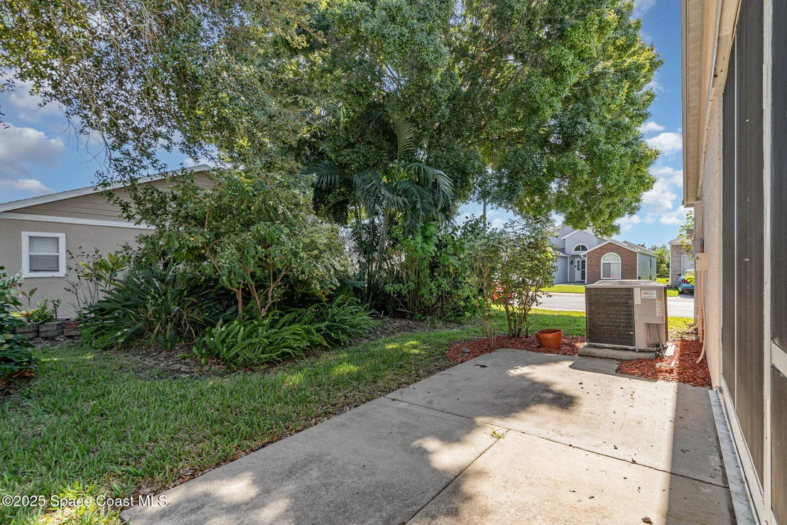 Photo of 955 S South Fork Circle