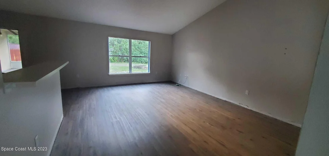 Photo of 6510 Ainsworth Road