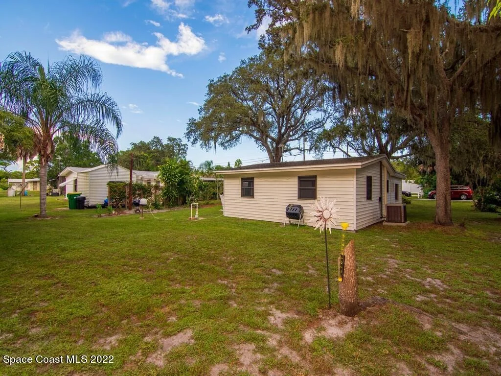 Photo of 9850 River Drive