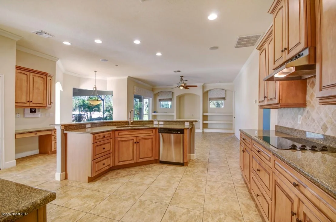 Photo of 2137 Windbrook Drive SE