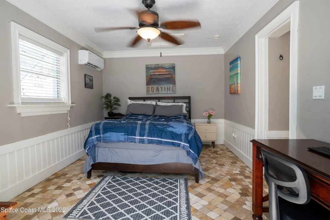 Photo of 230 Rita Boulevard