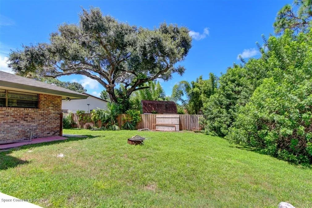Photo of 1879 Oakwood Trail