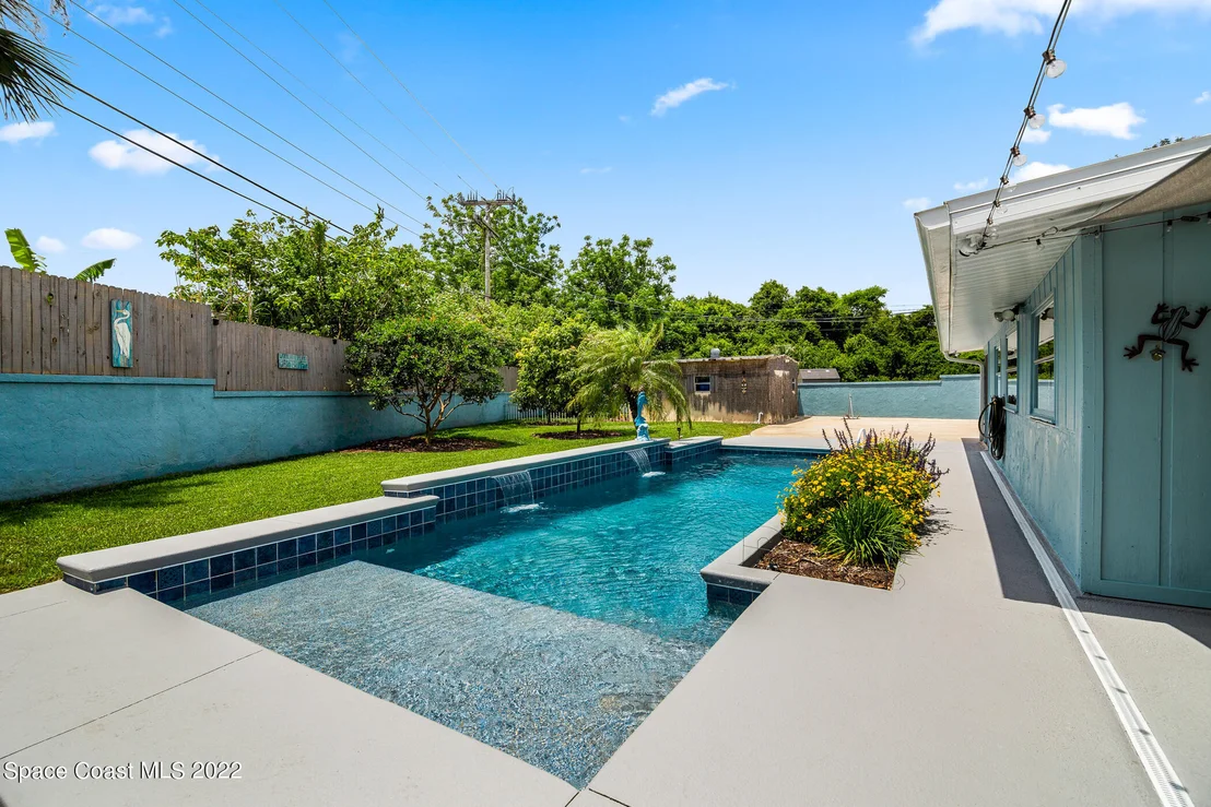 Photo of 1719 Shady Lane