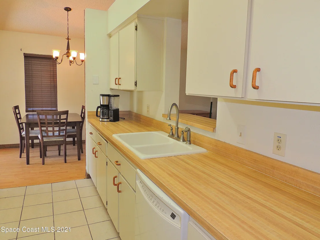 Photo of 6105 Wilderness Avenue